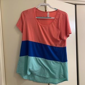 LulaRoe Shirt size L